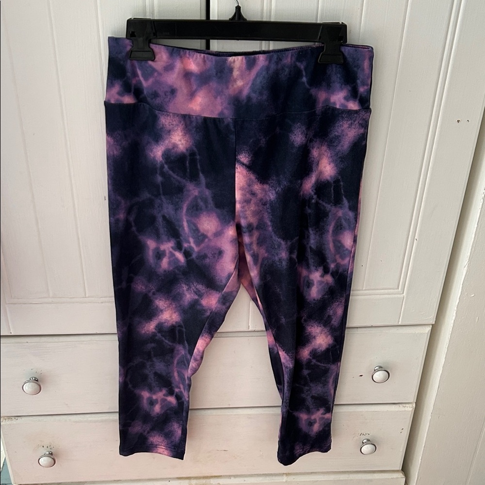 Terra & Sky Women’s Purple and Pink Leggings EUC with Cropped Length/Ankle